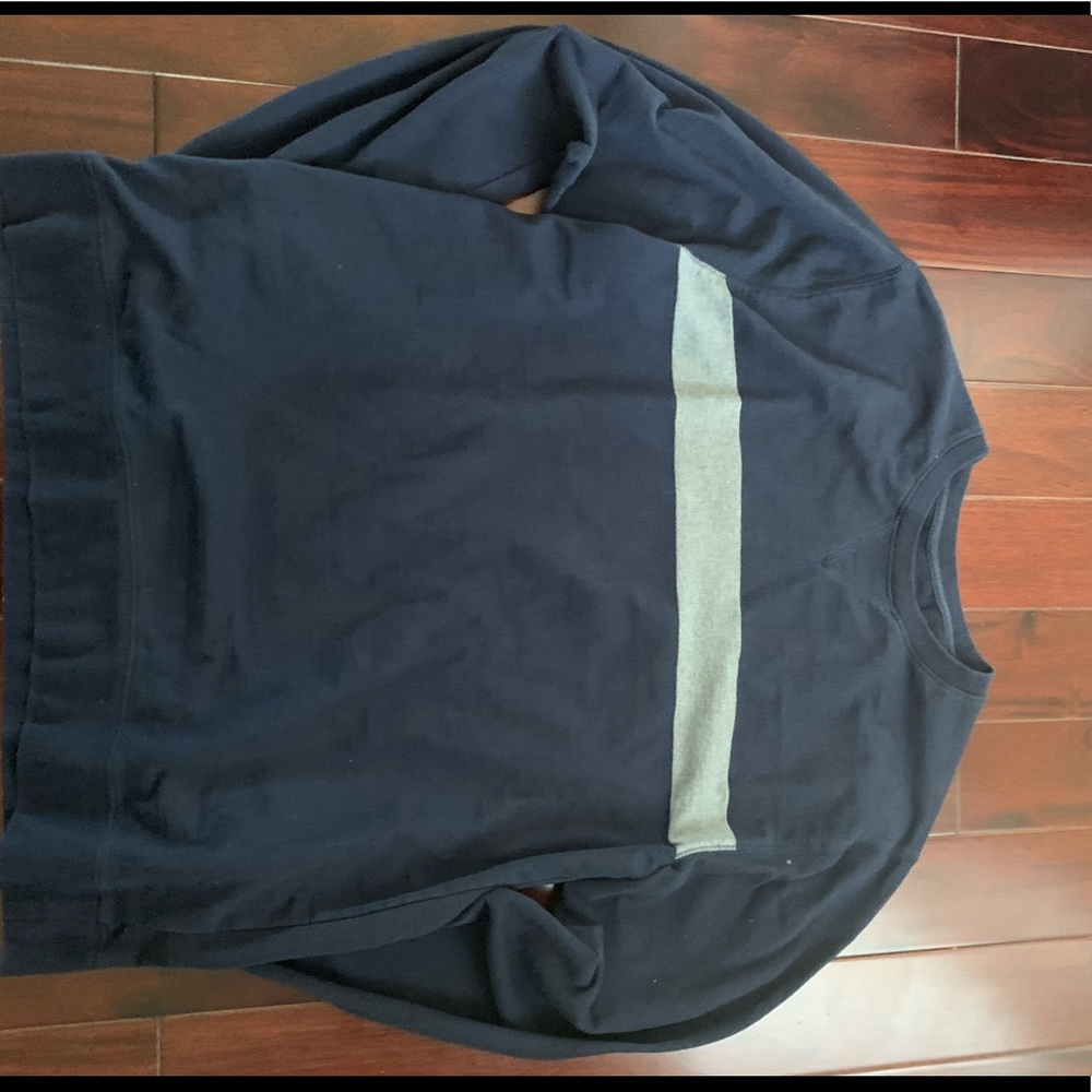 Old bavy men’s crewneck
